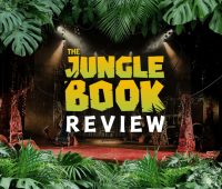 The Jungle Book VR Theatrical Review – A visually immersive stage production with jungle-inspired set design, vibrant lighting, and lush greenery. Review by Dan Brocklebank on www.fantomdan.co.za